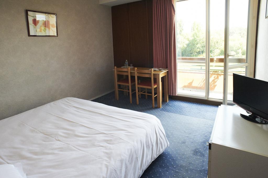 Les Ondines Hotel Les Hauts-d'Anjou Room photo